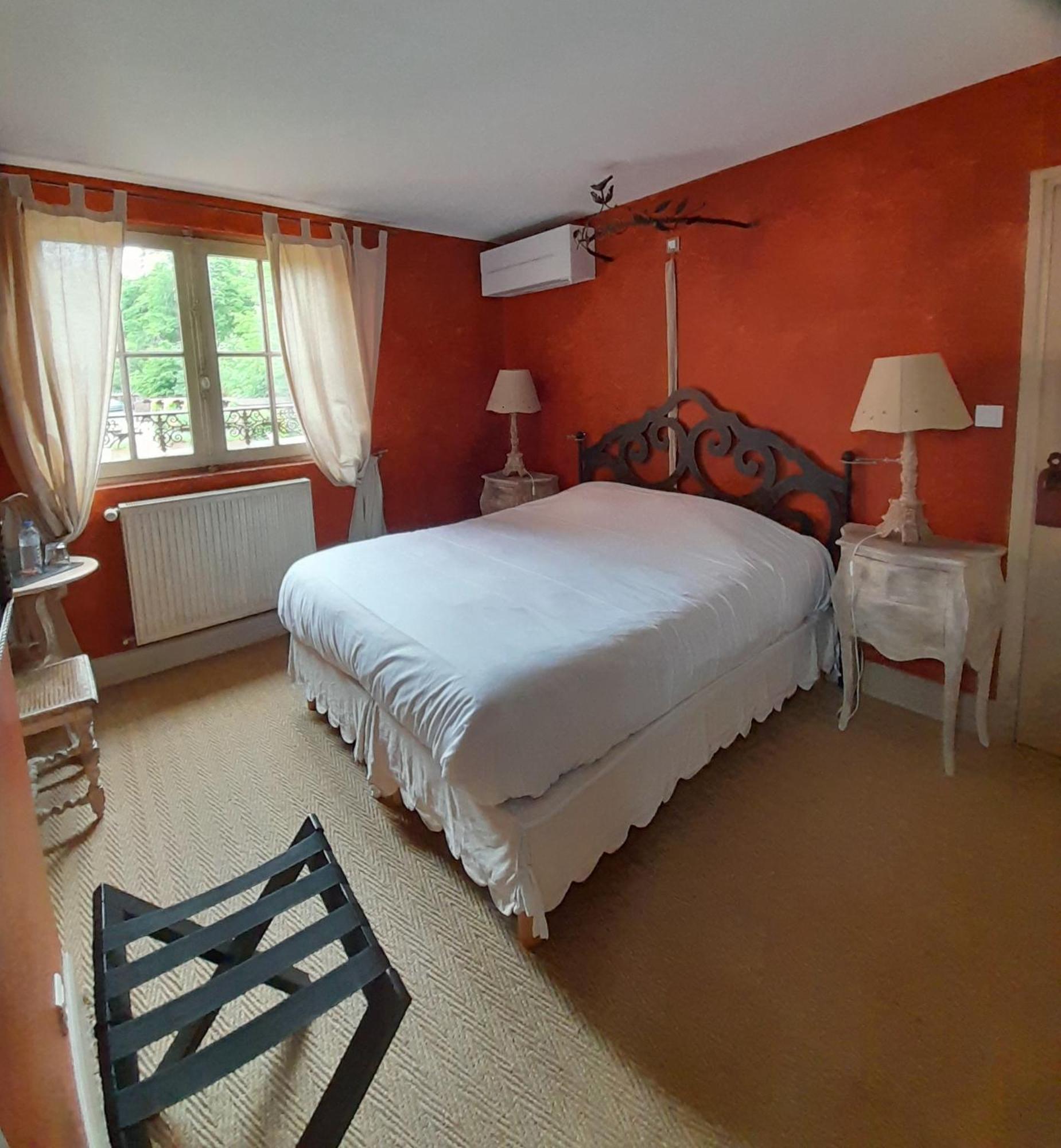 Hotel Les Jardins De La Tour Châtillon-sur-Chalaronne Exterior foto